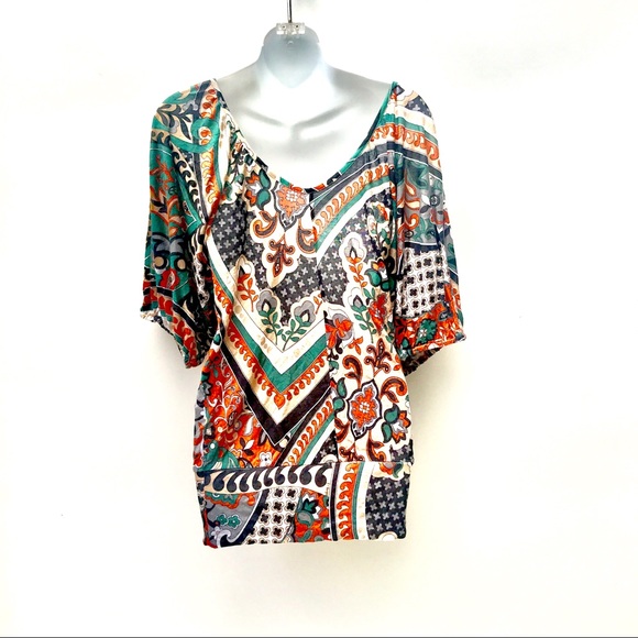 Read all info! T-Bags deep v neck paisley top Boho - Picture 2 of 4